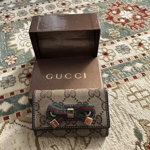 Gucci Bow Keyholder Wallet